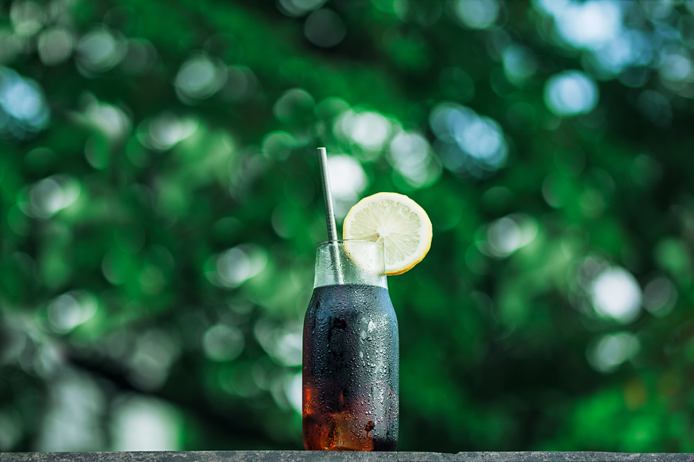 天氣炎熱出汗多 可以多喝功能性飲料嗎?(圖1) 攝圖網_500487595_夏季冰檸檬可樂(企業商用)_副本.jpg