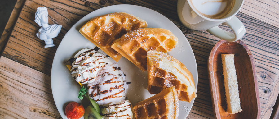 預制菜“卷”上廚房小家電 風口下的進與退(圖1) 攝圖網_500465289_wx_午后咖啡甜點(企業商用).jpg