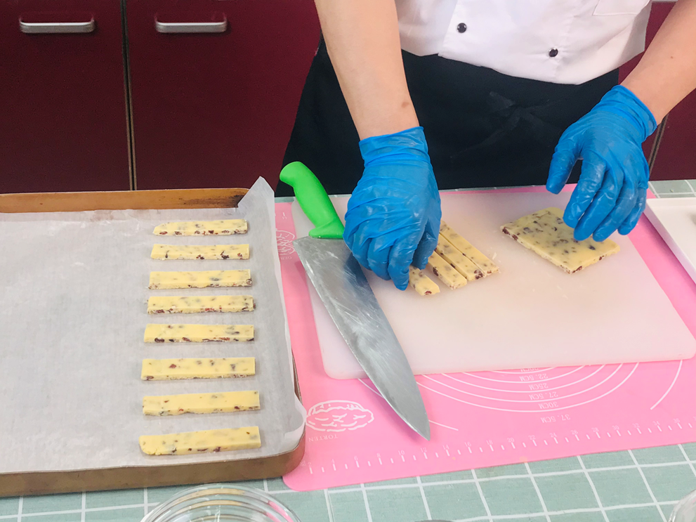 跟著唐人老師學做:美式蔓越莓餅干(圖7) image012.png