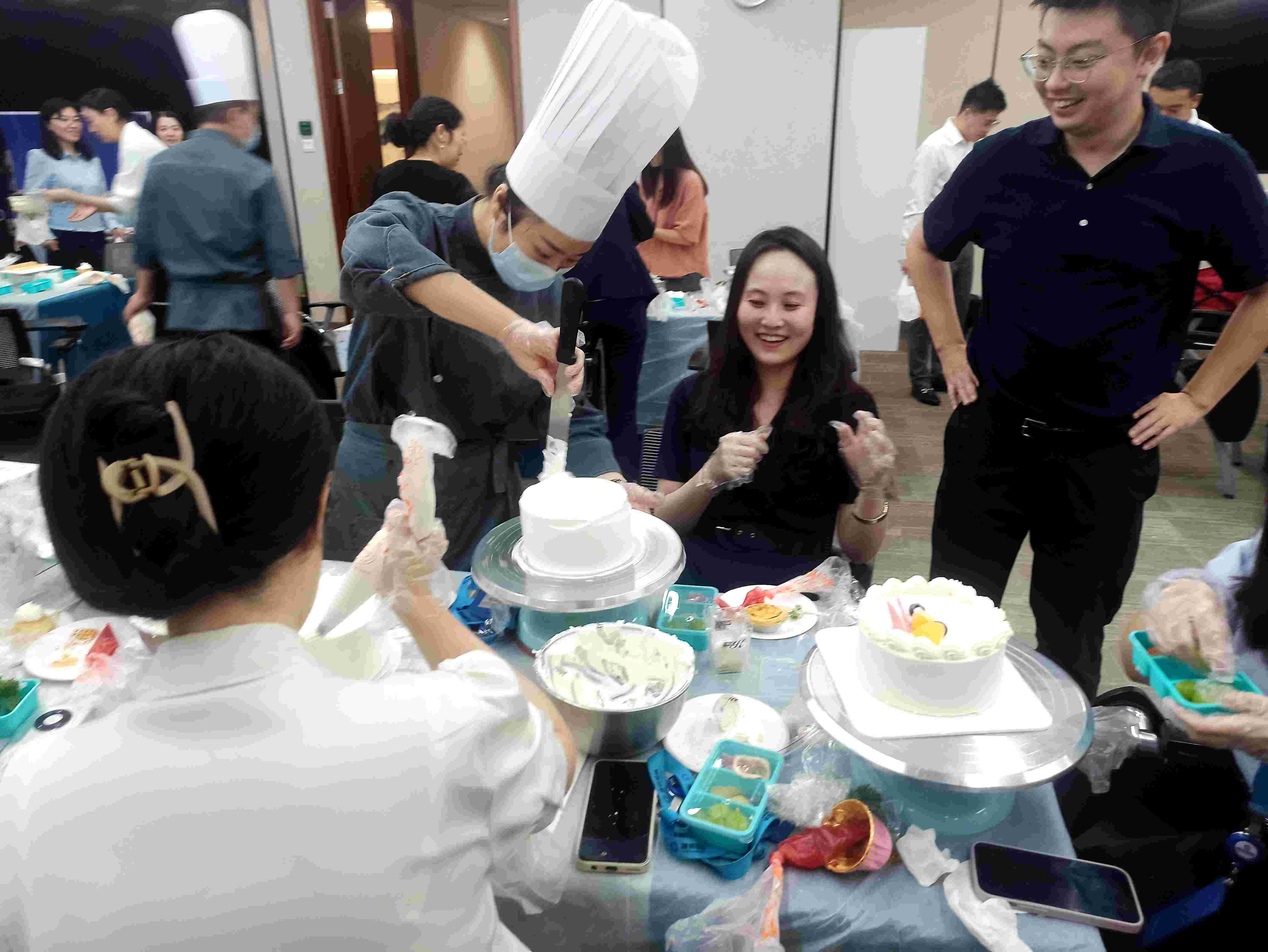 為單位舉辦西點體驗活動(圖1) 微信圖片_20230830120504.jpg